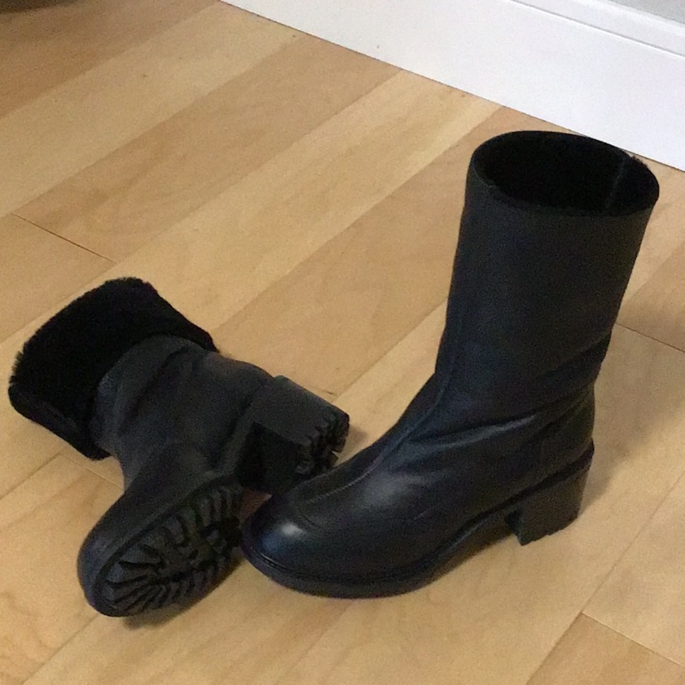 Armani shearling boots, never worn